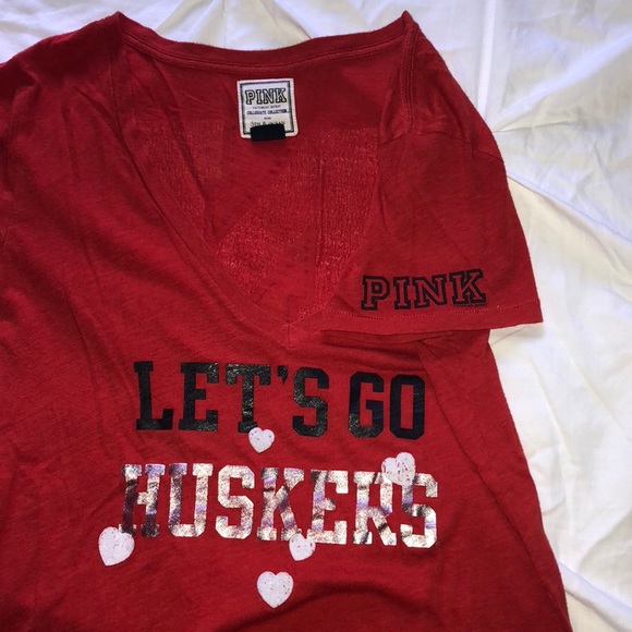 Husker V Neck Tee - Picture 3 of 3